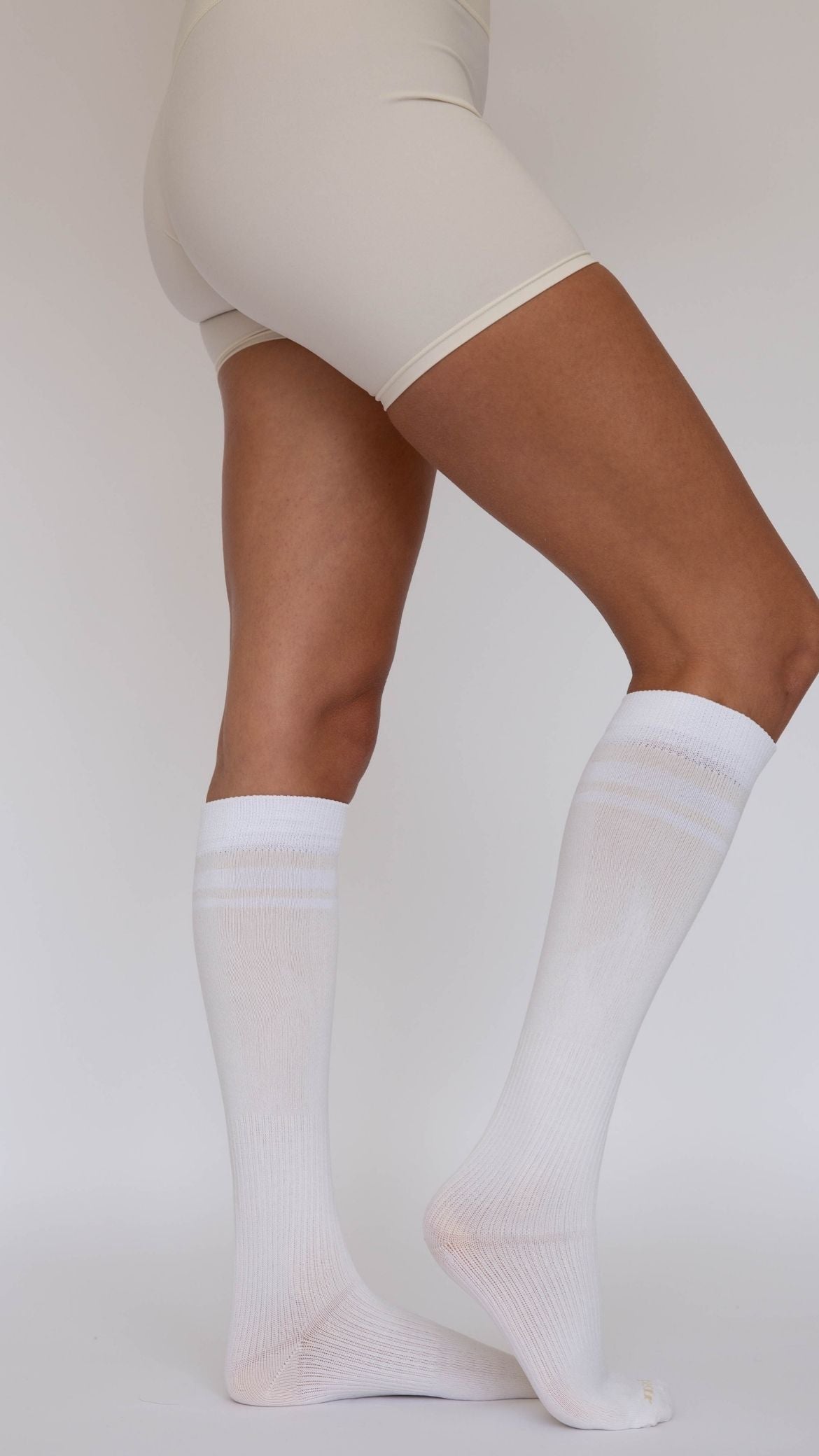 Sporty Knee-High Compression Socks – Pear Compression